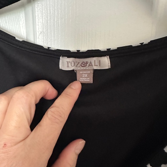 B17 Patterned blouse - Picture 3 of 4